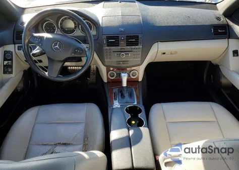 2011 Mercedes-Benz C 300 из США, поврежденный, VIN WDDGF5EB1BR178461